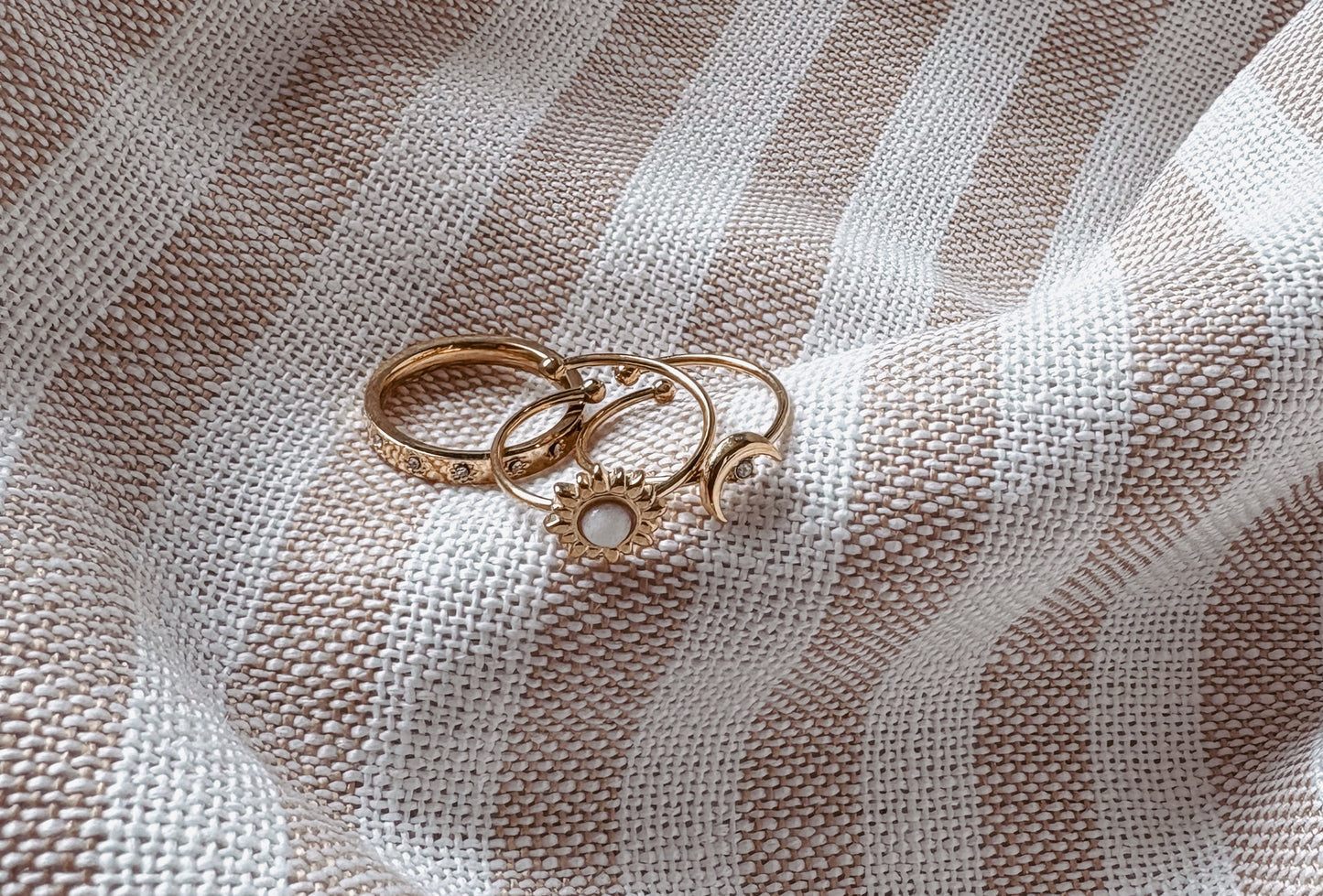 Lunar Aura Ring Set