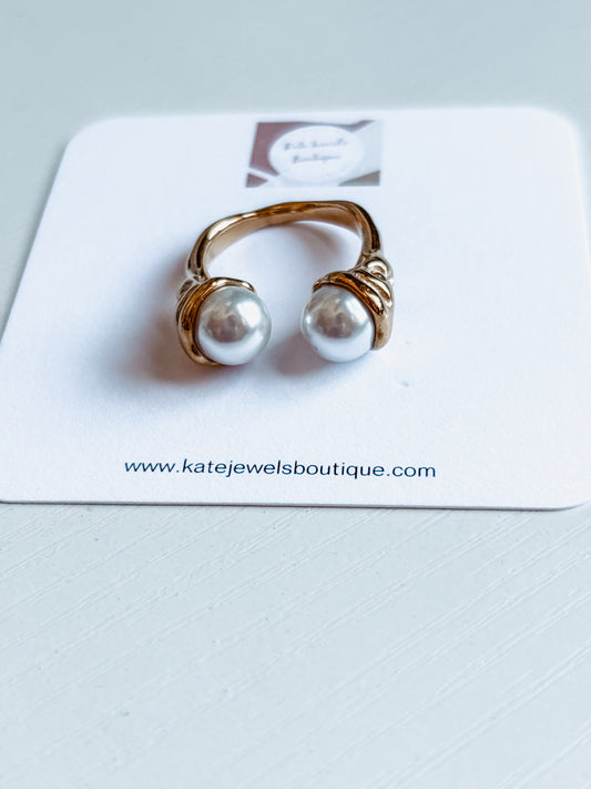 Luna Pearl Ring